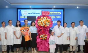 Bé gái ghép tủy thành công từ người mẹ bất đồng nhóm máu